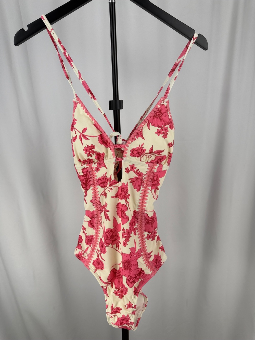 Cupshe Cream One-Piece Swimsuit with Pink Floral Print